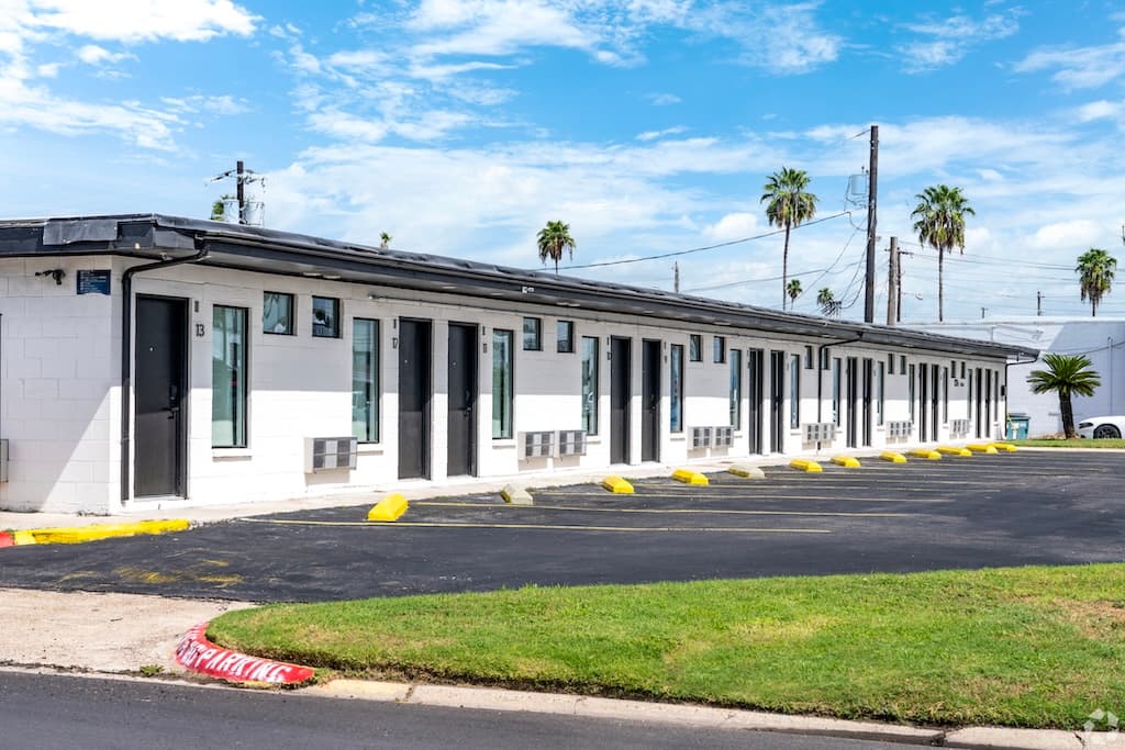 McAllen Apartments — photo 1