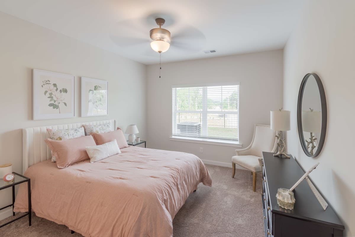 Riverstone Apartments — photo 2