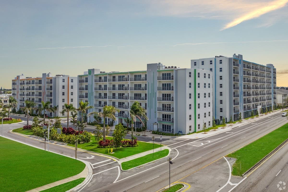 Modern Towers Apartments — photo 4