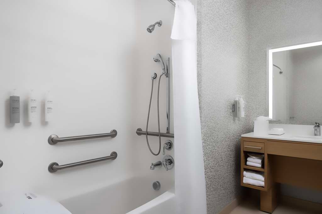 Home2 Suites by Hilton at the Dunes on Monterey Bay — photo 4