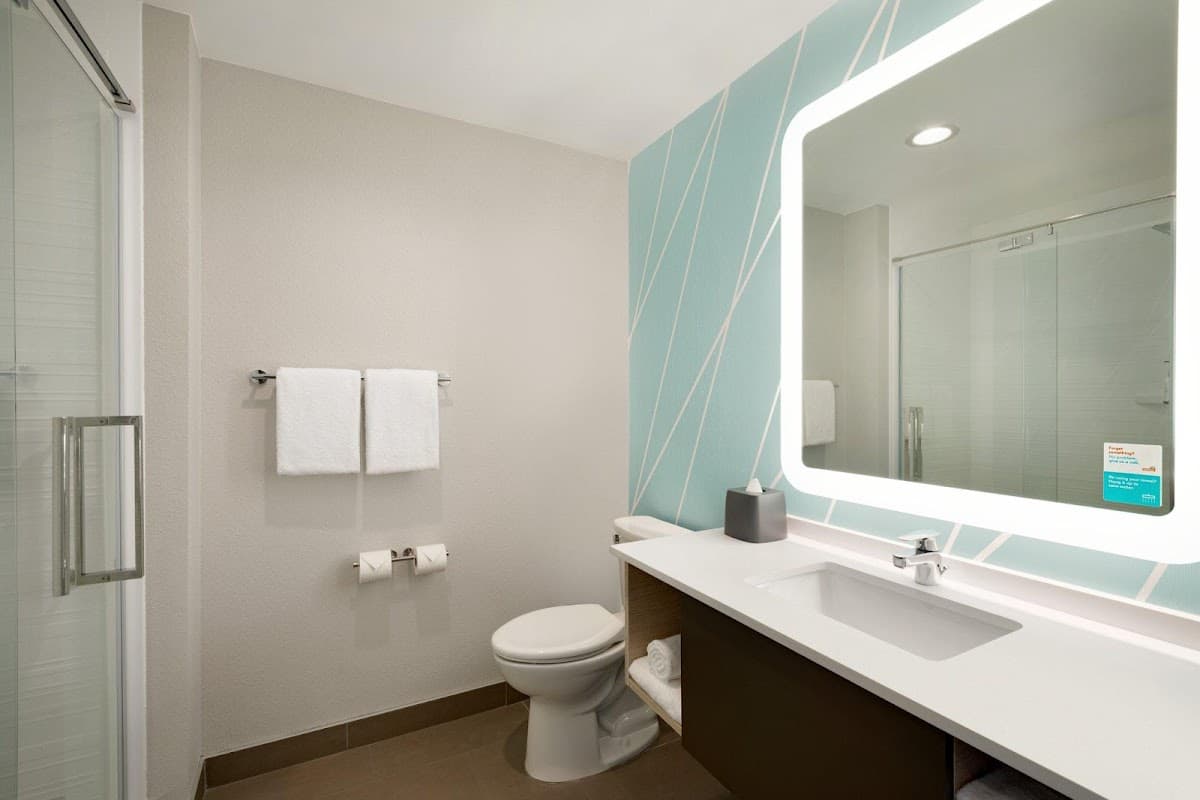 avid hotel Madison - Monona by IHG — photo 3
