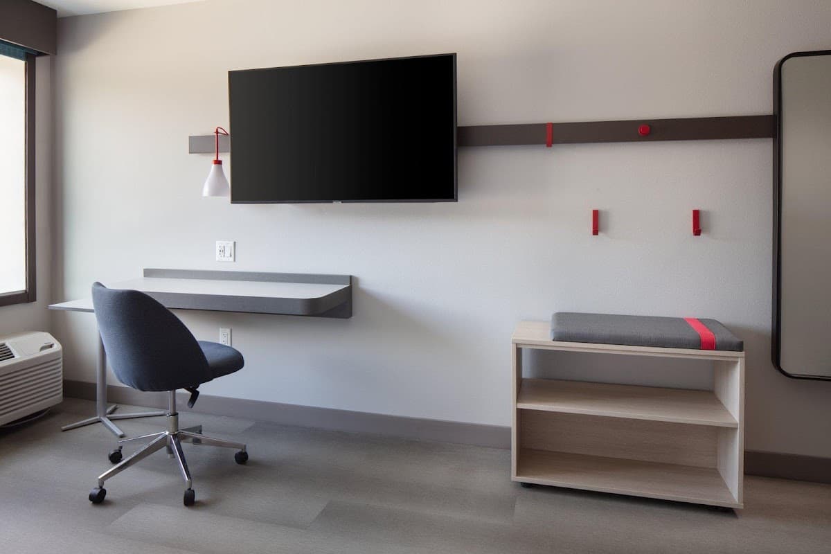 avid hotel Madison - Monona by IHG — photo 4