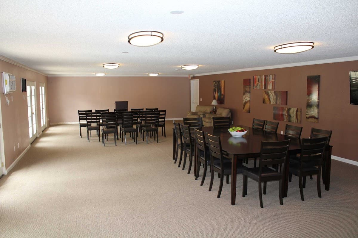 California Suites Hotel — photo 5