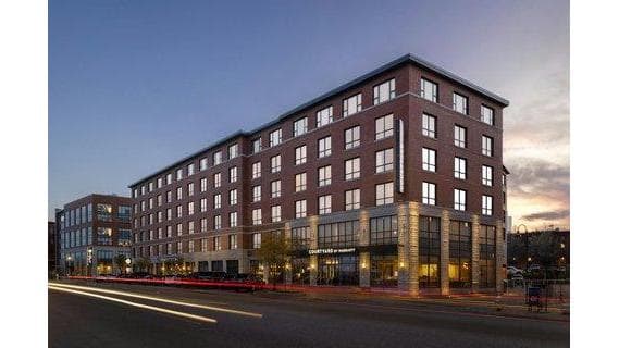 Courtyard by Marriott Portland Downtown/Waterfront — photo 1