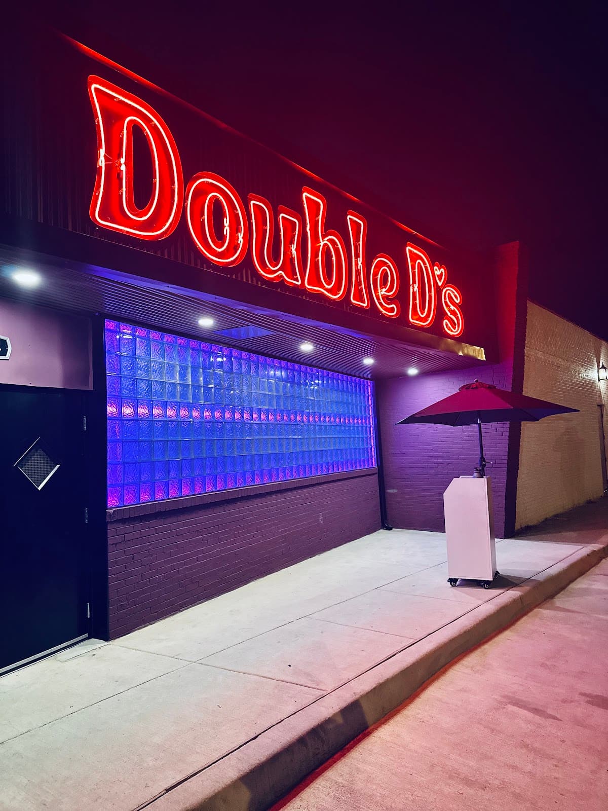 Double D's Bar — photo 3