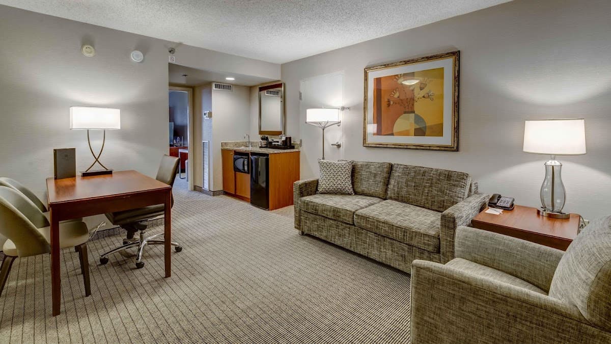 Embassy Suites by Hilton Cincinnati RiverCenter — photo 5