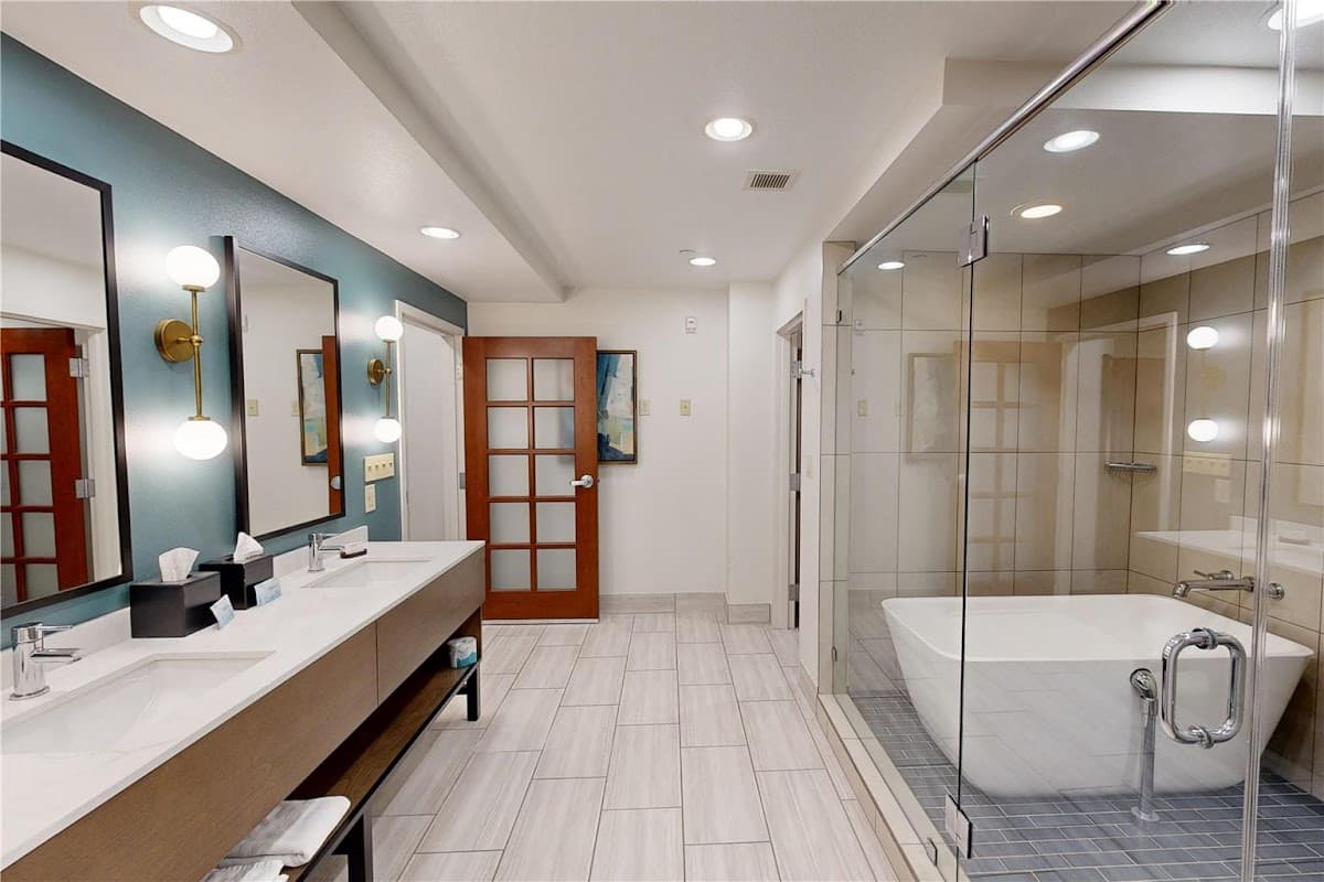 Embassy Suites by Hilton San Marcos Hotel Conference Center — photo 4