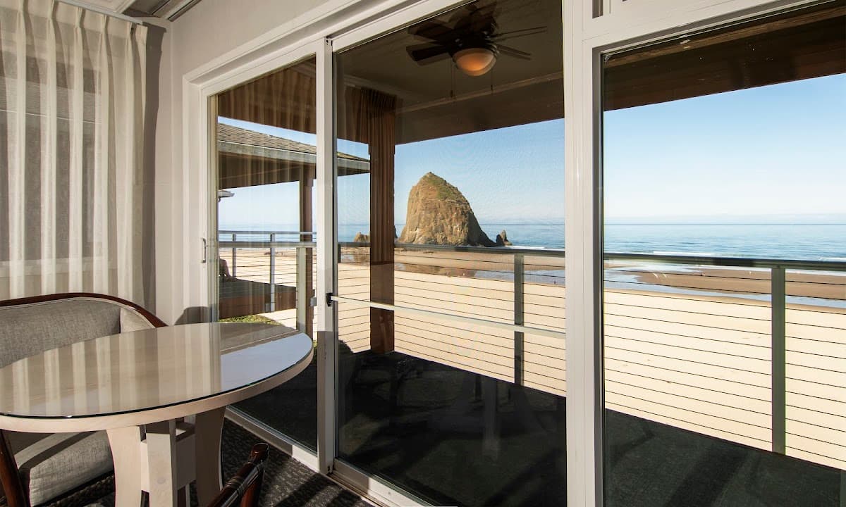 Hallmark Resort & Spa Cannon Beach — photo 1