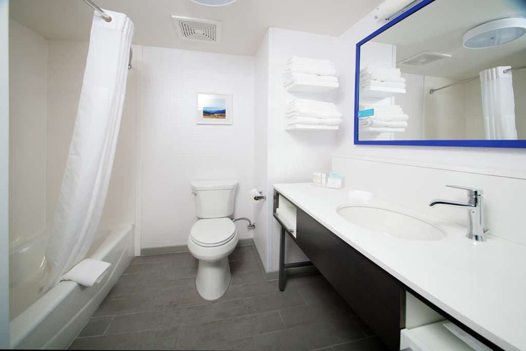 Hampton Inn Arvin Tejon Ranch — photo 4