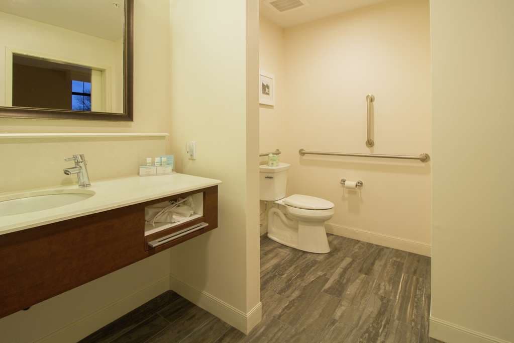 Hampton Inn & Suites Cazenovia — photo 4