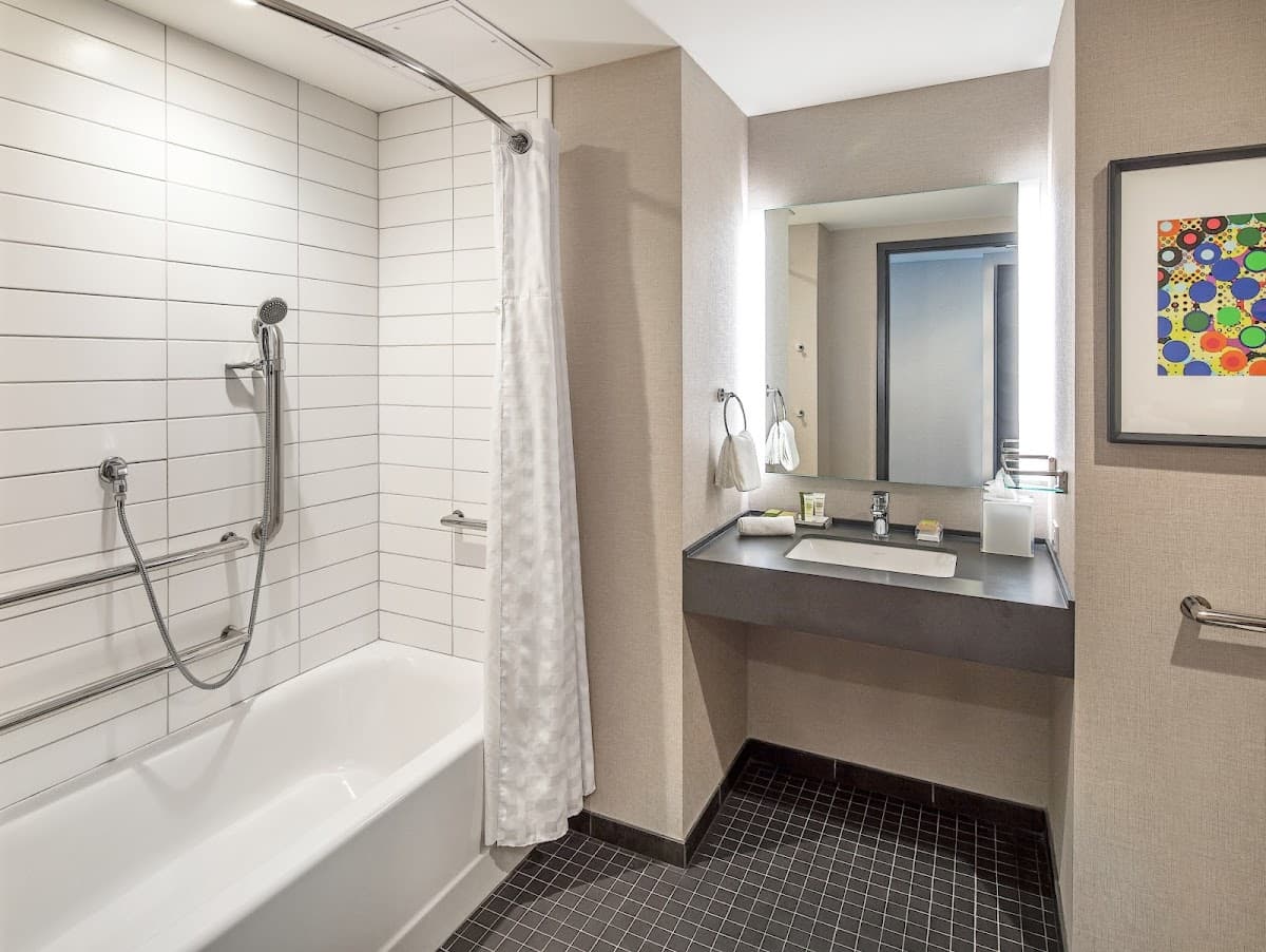 Hilton Des Moines Downtown — photo 4