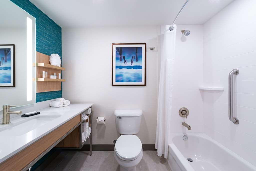 Hilton Garden Inn Seattle/Lynnwood — photo 4