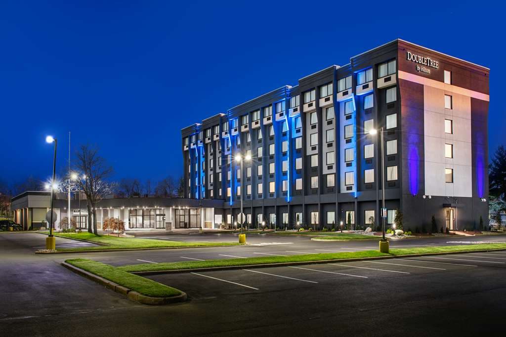 DoubleTree by Hilton Monroe Township Cranbury — photo 1