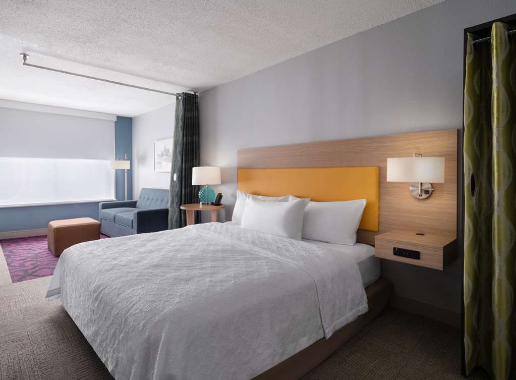 Home2 Suites by Hilton Indianapolis Keystone Crossing — photo 2