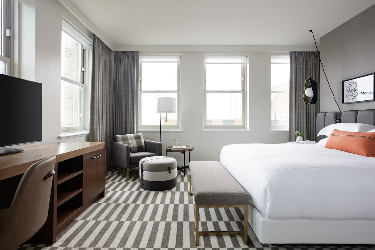 Kimpton Harper Hotel — photo 2