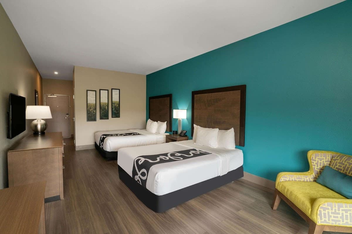 La Quinta Inn & Suites by Wyndham West Memphis — photo 2