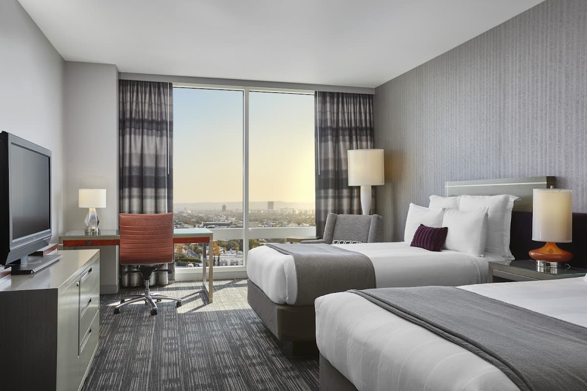 Loews Hollywood Hotel — photo 2