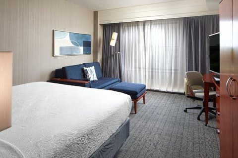 Courtyard by Marriott Winchester Medical Center — photo 2