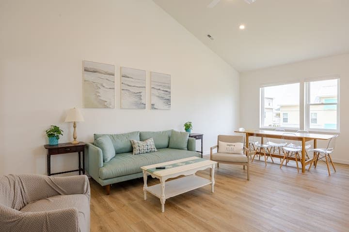 Townhouse in Carolina Beach — photo 1