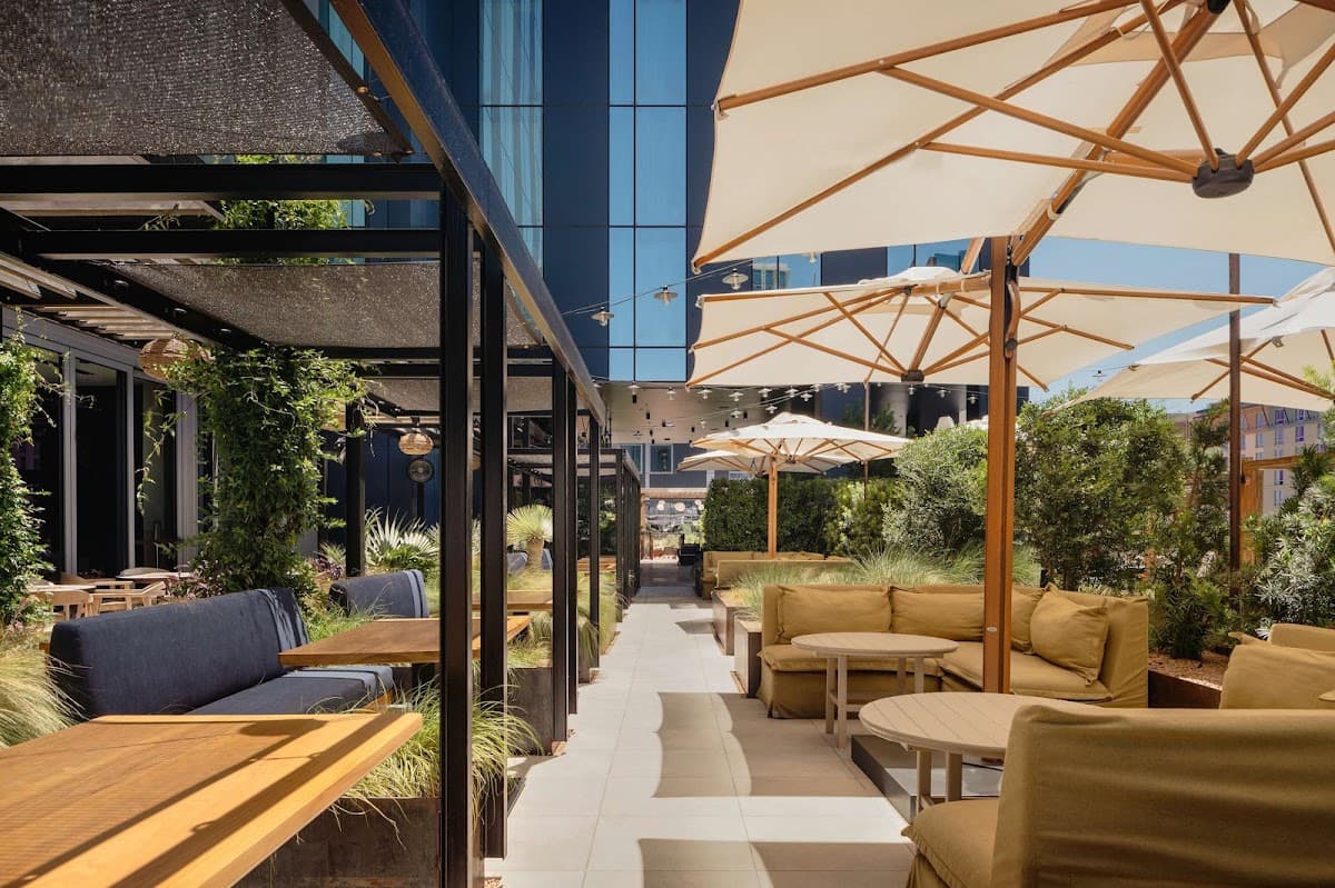 tommie Austin - JDV by Hyatt — photo 4