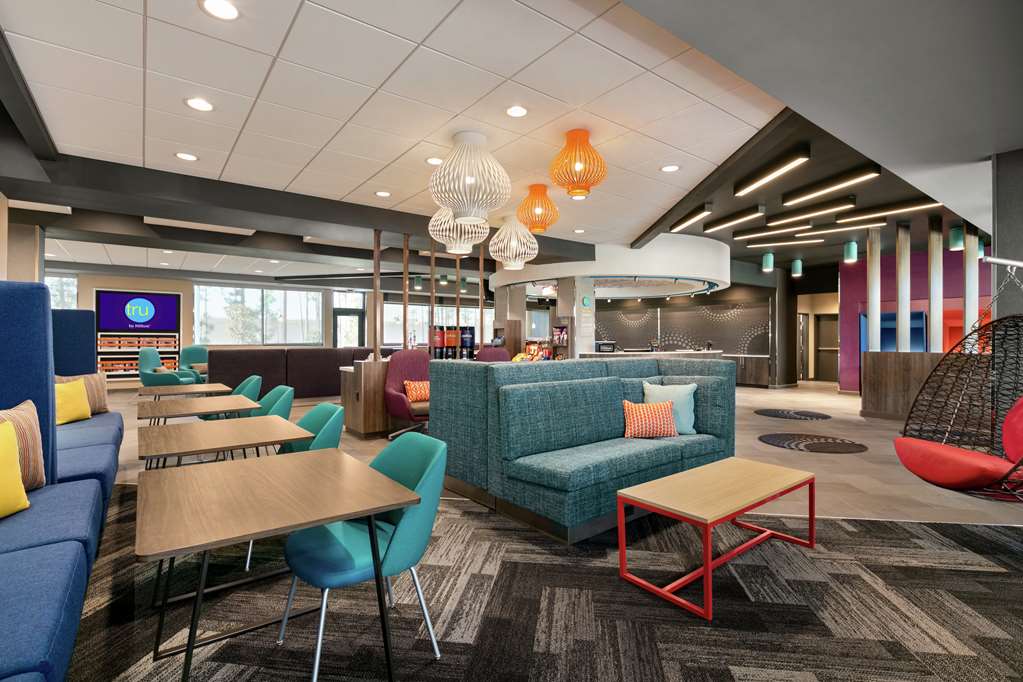 Tru by Hilton Longview — photo 4