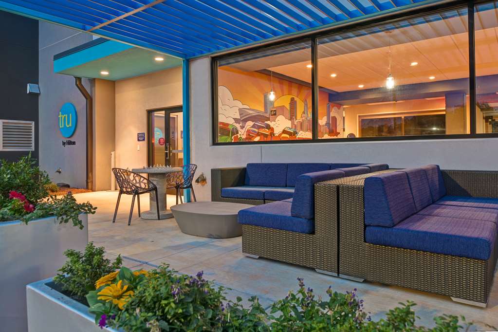 Tru by Hilton Mooresville — photo 4